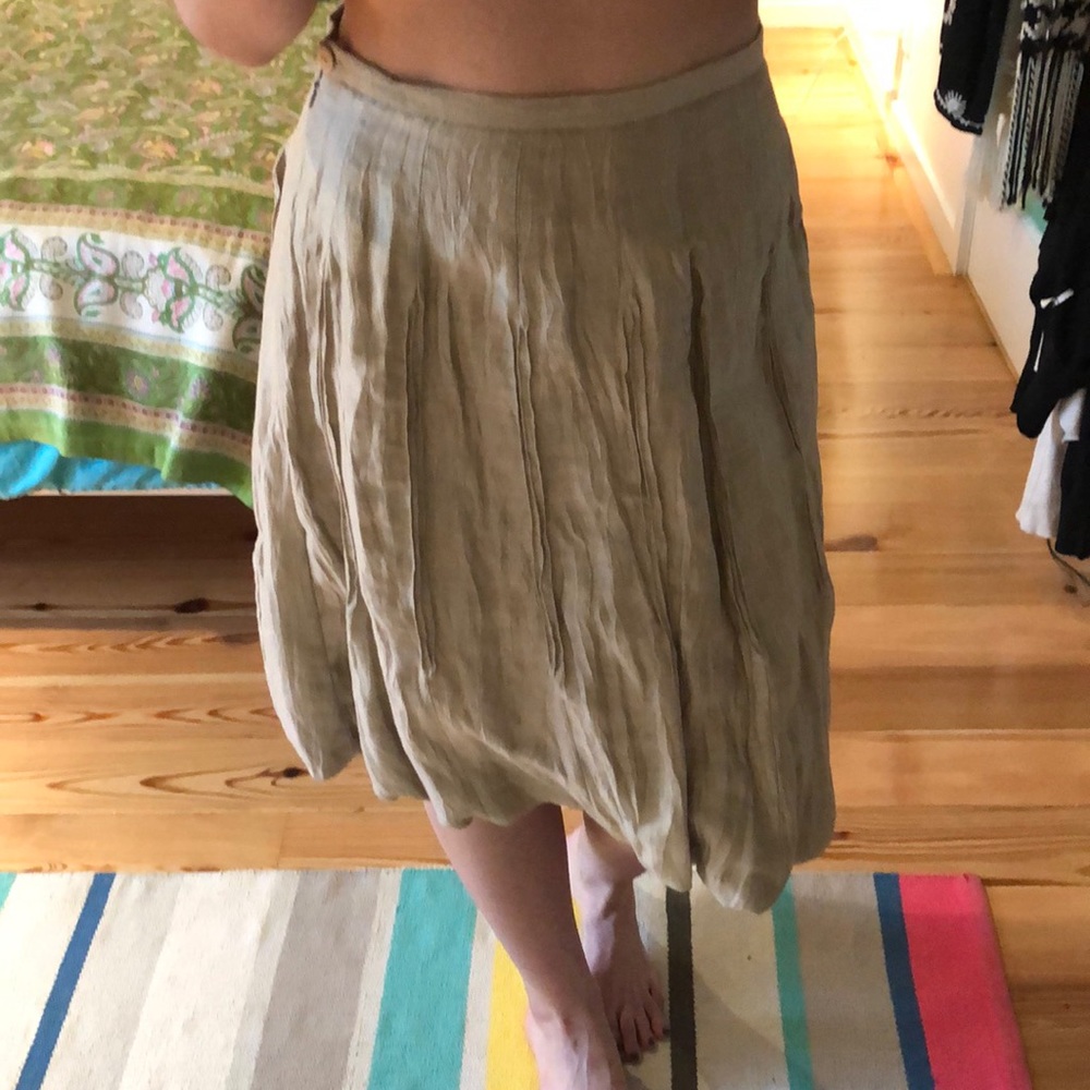 Opaline, pleated skirt